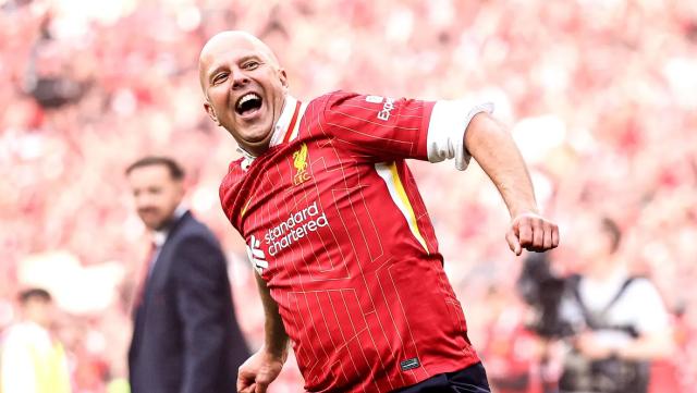 开云下载-斯洛特上任时曾遭嘲讽：这人谁啊？利物浦完蛋了！