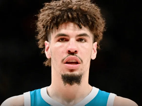 替补出场！鲍尔自从2021年1月以来首次替补出战