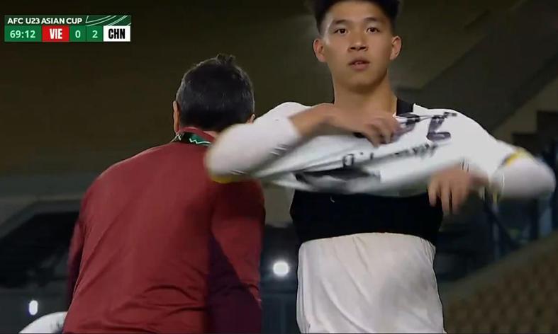 kaiyun-王钰栋亚洲杯破荒 刘诚宇热身进球！申花1-2蔚山，还砸李昊吗？