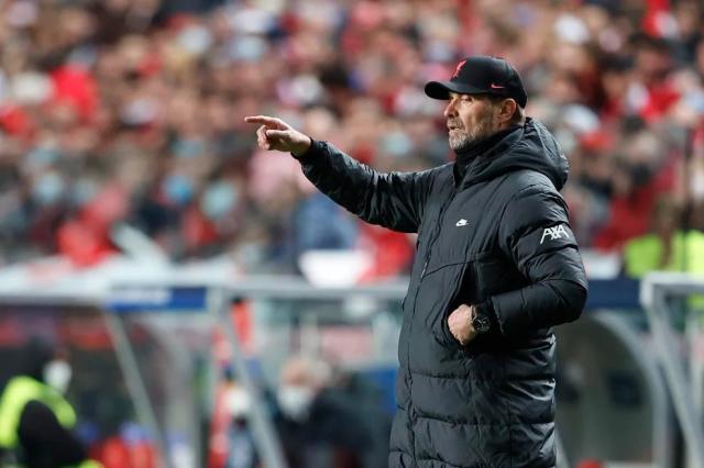 kaiyun-克洛普：没针对曼城作改变 罗伯逊：扔打火机有好处